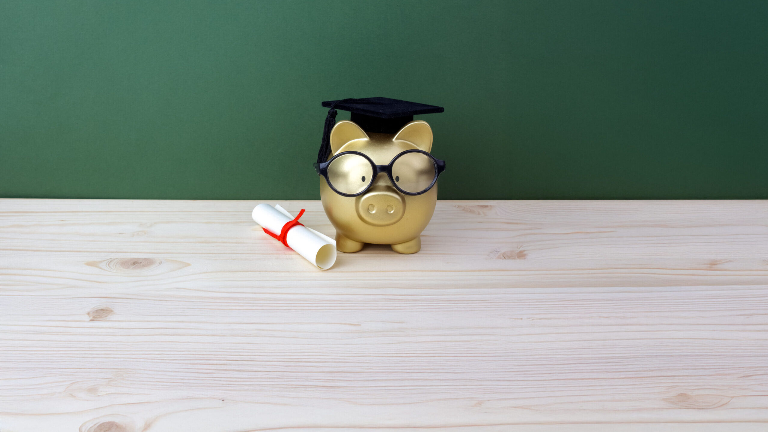 Premier Care Dental Management Announces the Return of Its Scholarship Program